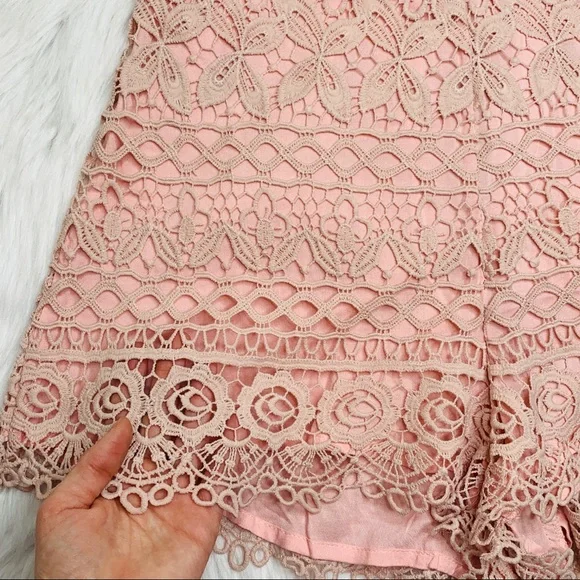 SEE NEW LISTING! LUSH Blush Pink Crochet Lace Sleeveless Romper - Picture 4 of 8